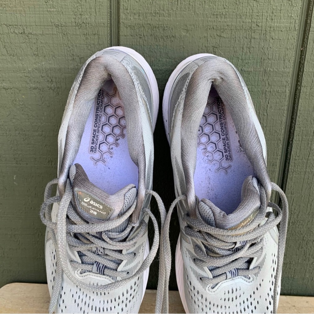 Asics​ Gel Kayano 28 Running Trainers Shoes Silver & White Platinum Mens Size 11 - Picture 11 of 12
